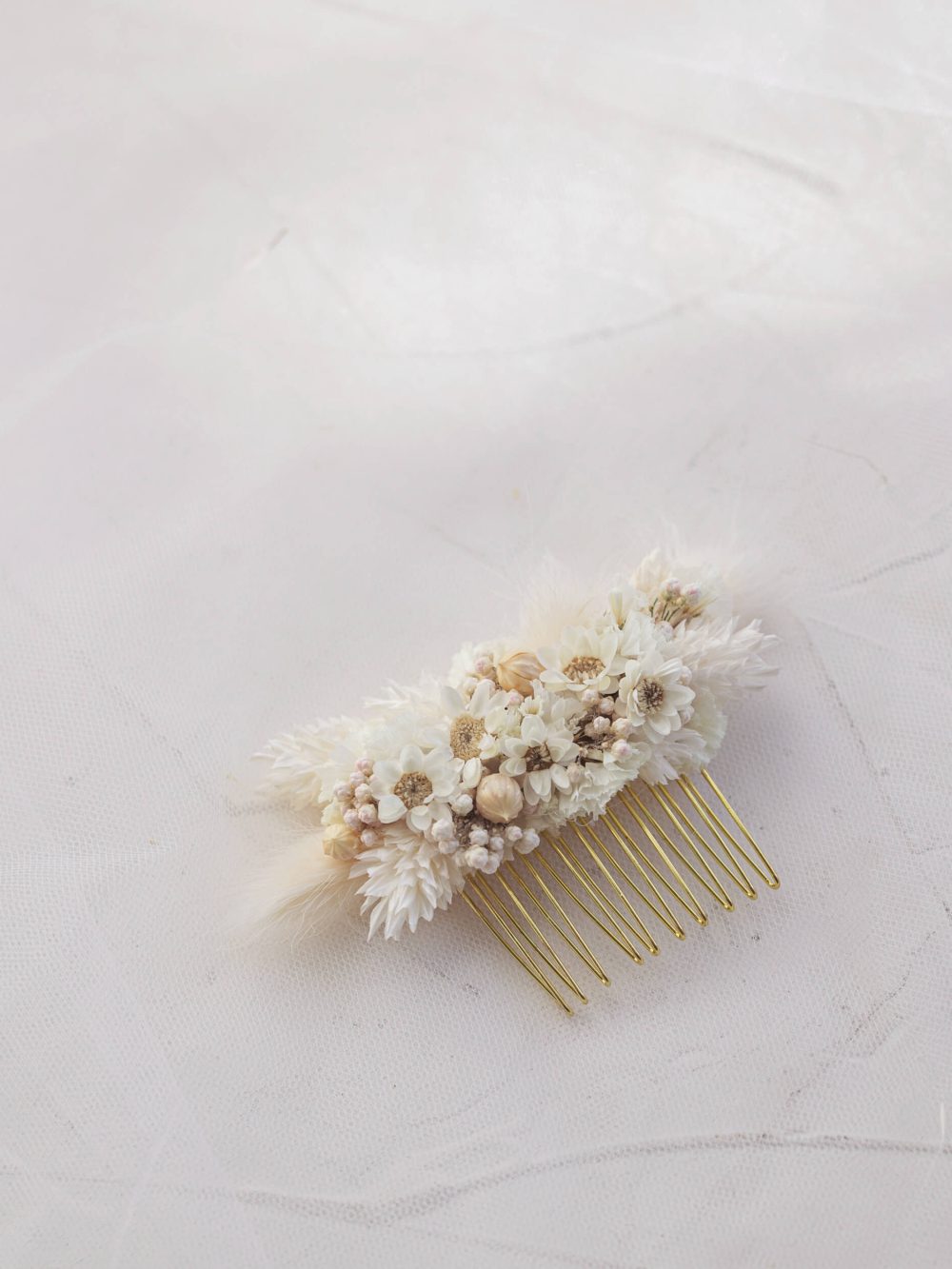 Glavnik iz suhega cvetja - Ecru