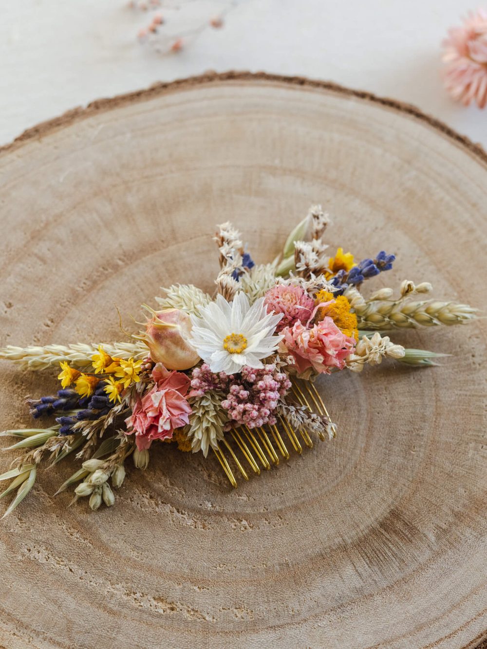 Glavnik iz suhega cvetja - Meadow