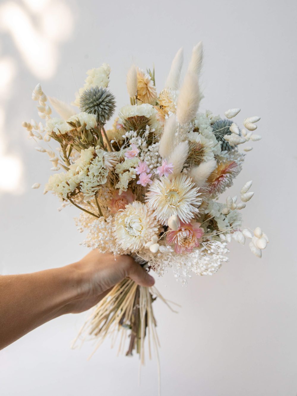 Šopek iz suhega cvetja / Blushing Clouds